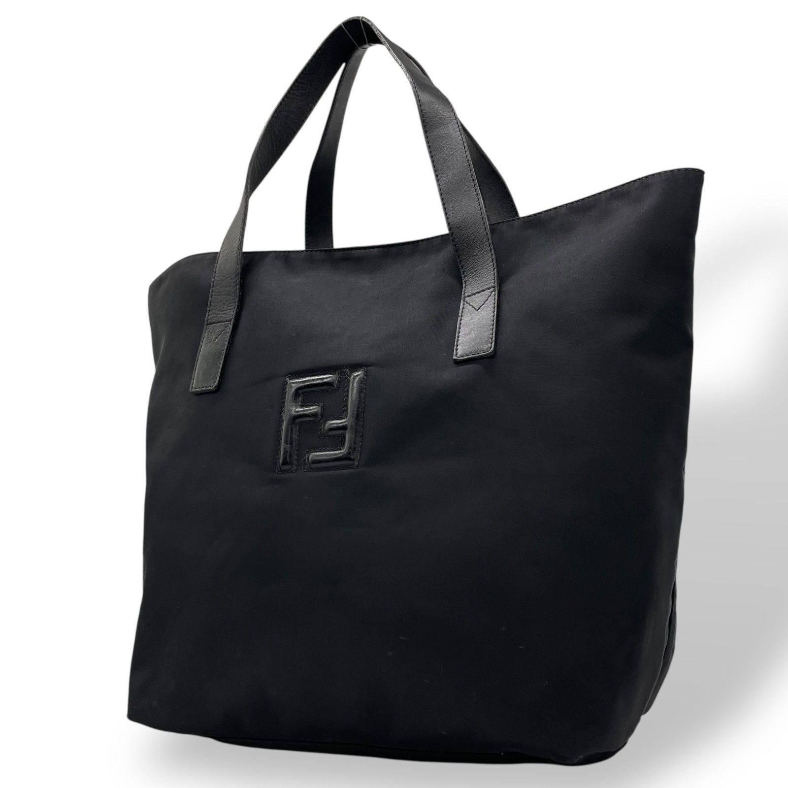 Fendi ブラック トートバッグ 美品 FENDI フェンディ ナイロン レザー トートバッグ 黒