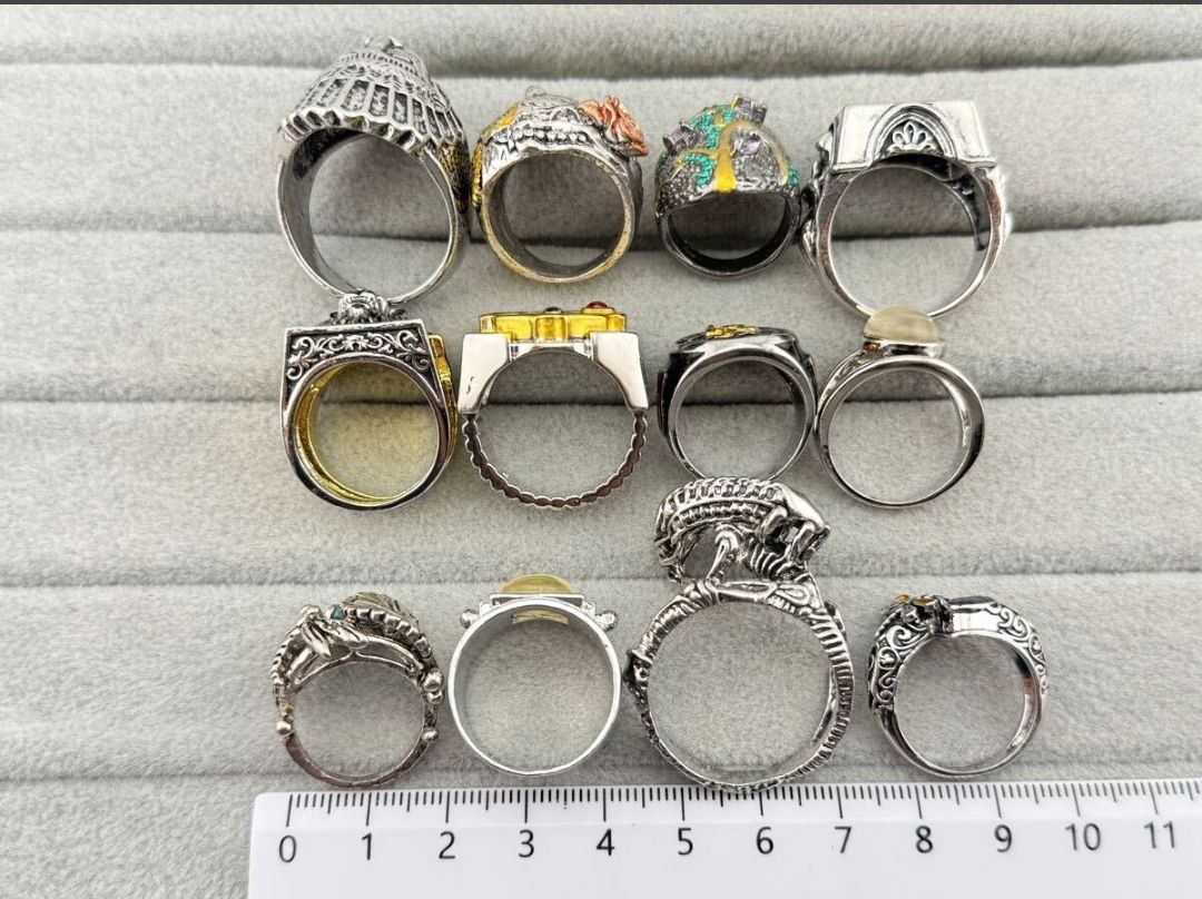 大量 装飾品