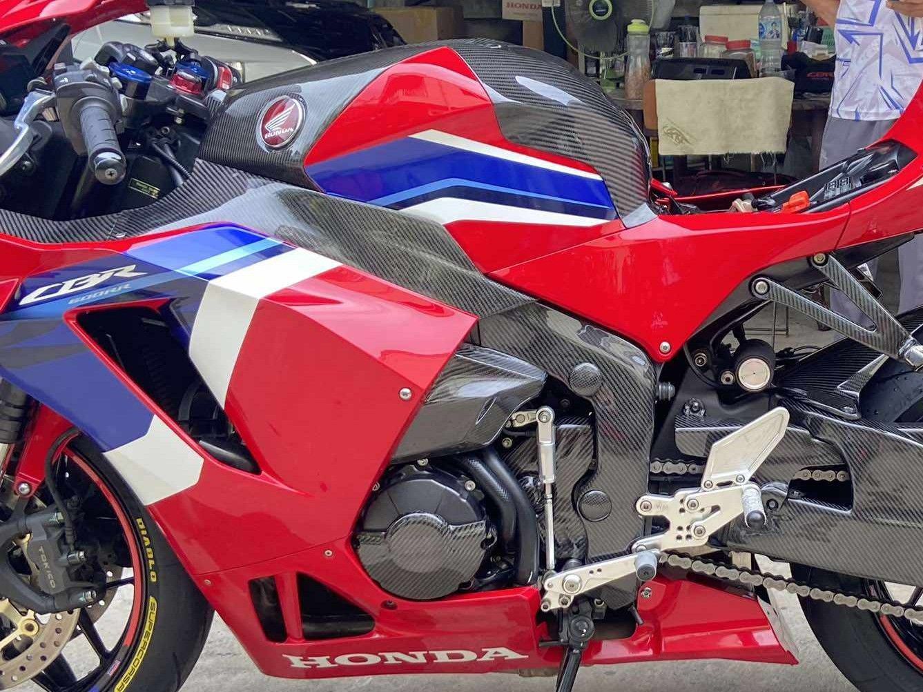 CBR600RR フレームカバー 受注製造