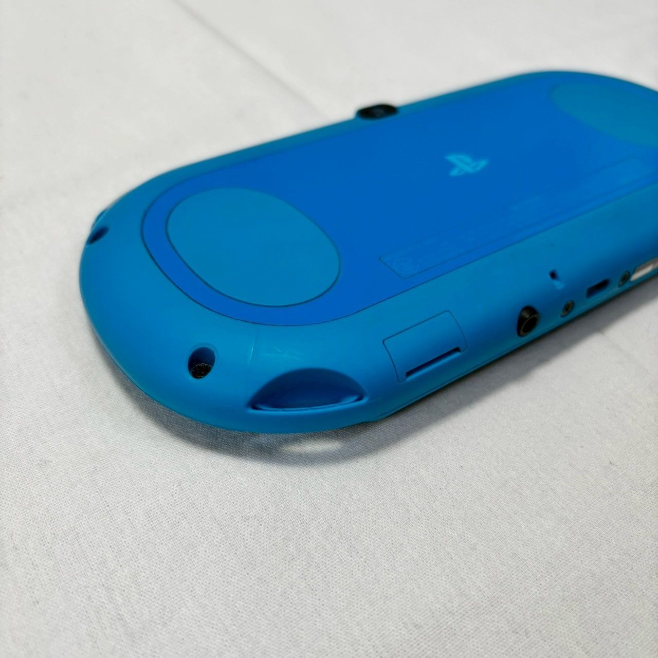 psvita2000 ライトブルー　本体のみ Amazon.com: PlayStation Vita Wi-Fi Light blue/White PCH