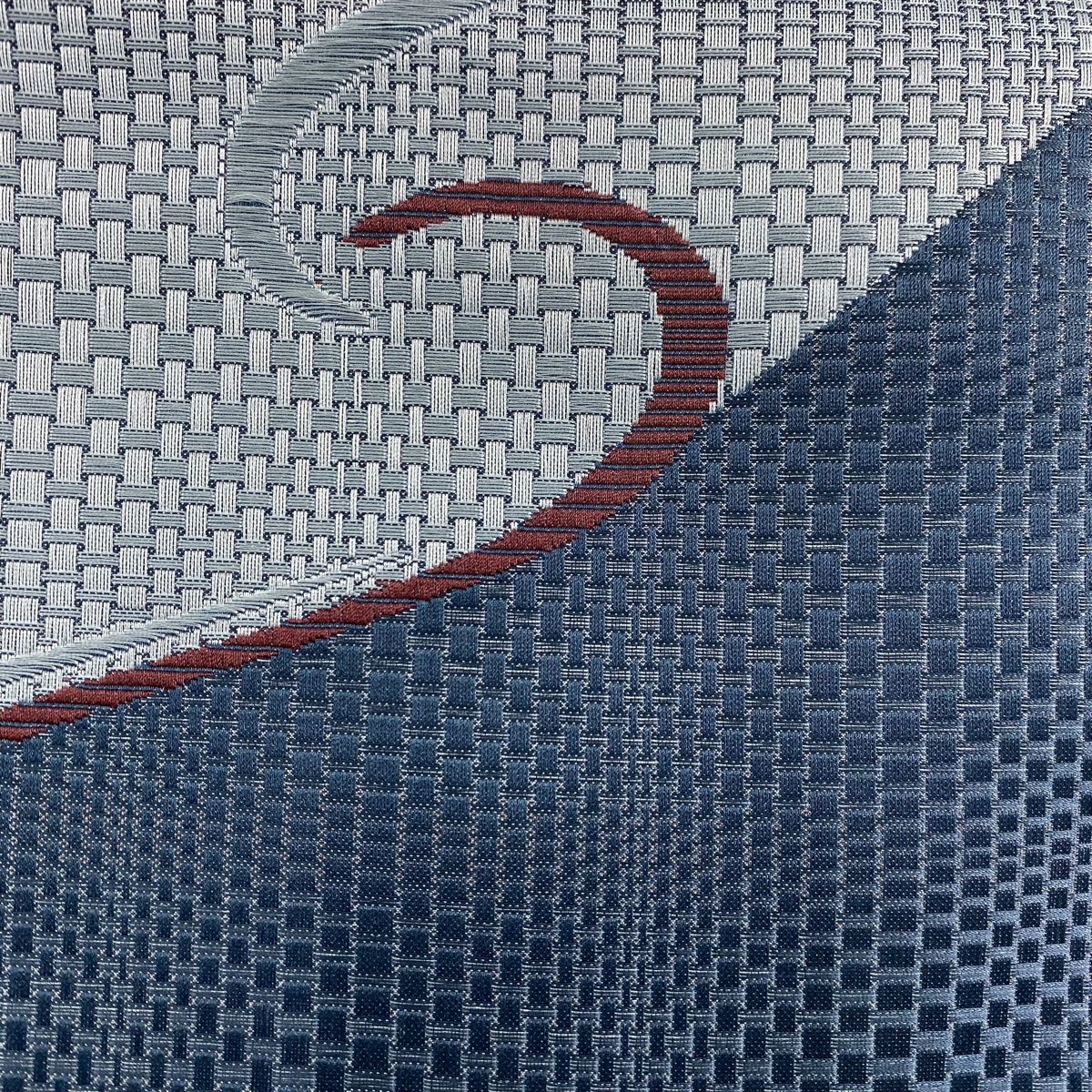 【新品・未使用・超美品】高級 袋帯 青色と銀色の葉模様 楽天市場】[ 日本製 猫柄 リバーシブル 名古屋帯 ] 撫松庵 一重太鼓