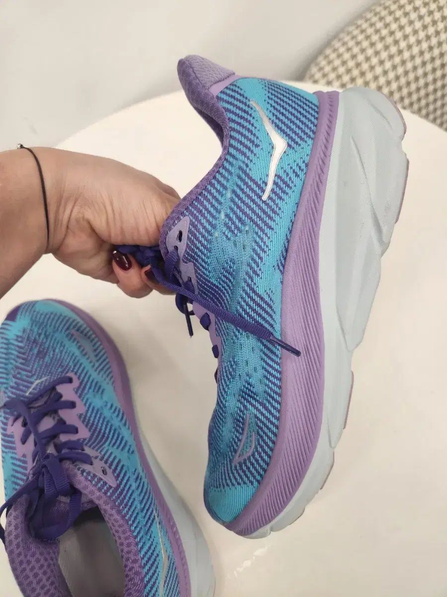 スニーカー ブルー