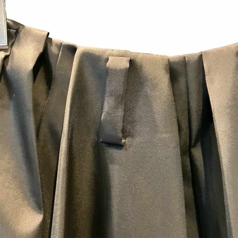 新品　PRADA フレアスカート 38 タグ付き新品 PRADA プラダ フレアスカート ブラック 黒 38サイズ