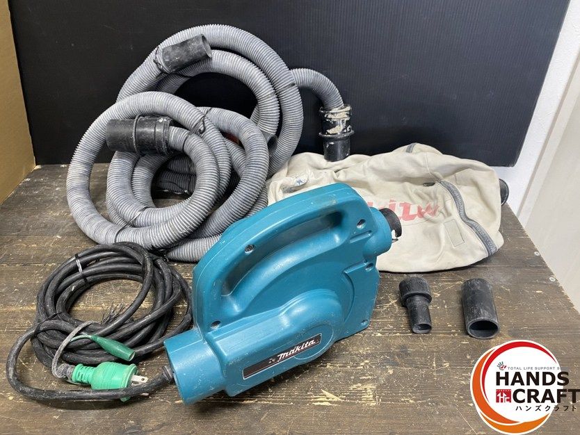 軽いマキタ集塵機用スパイラルホース 内径28x5m白＆黒 割れないプラグ