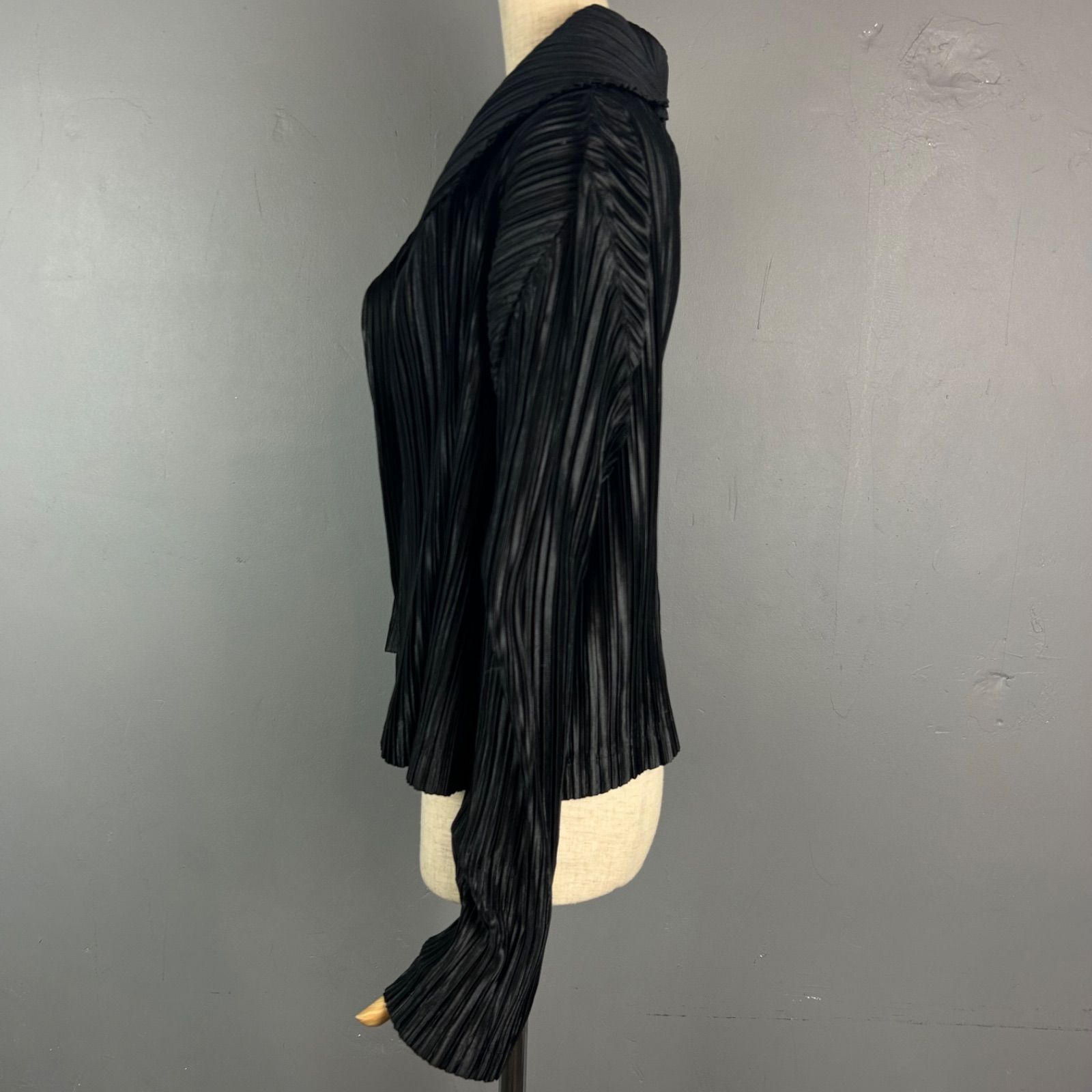日本製 PLEATS PLEASE ISSEY MIYAKE プリーツプリーズ イッセイミヤケ