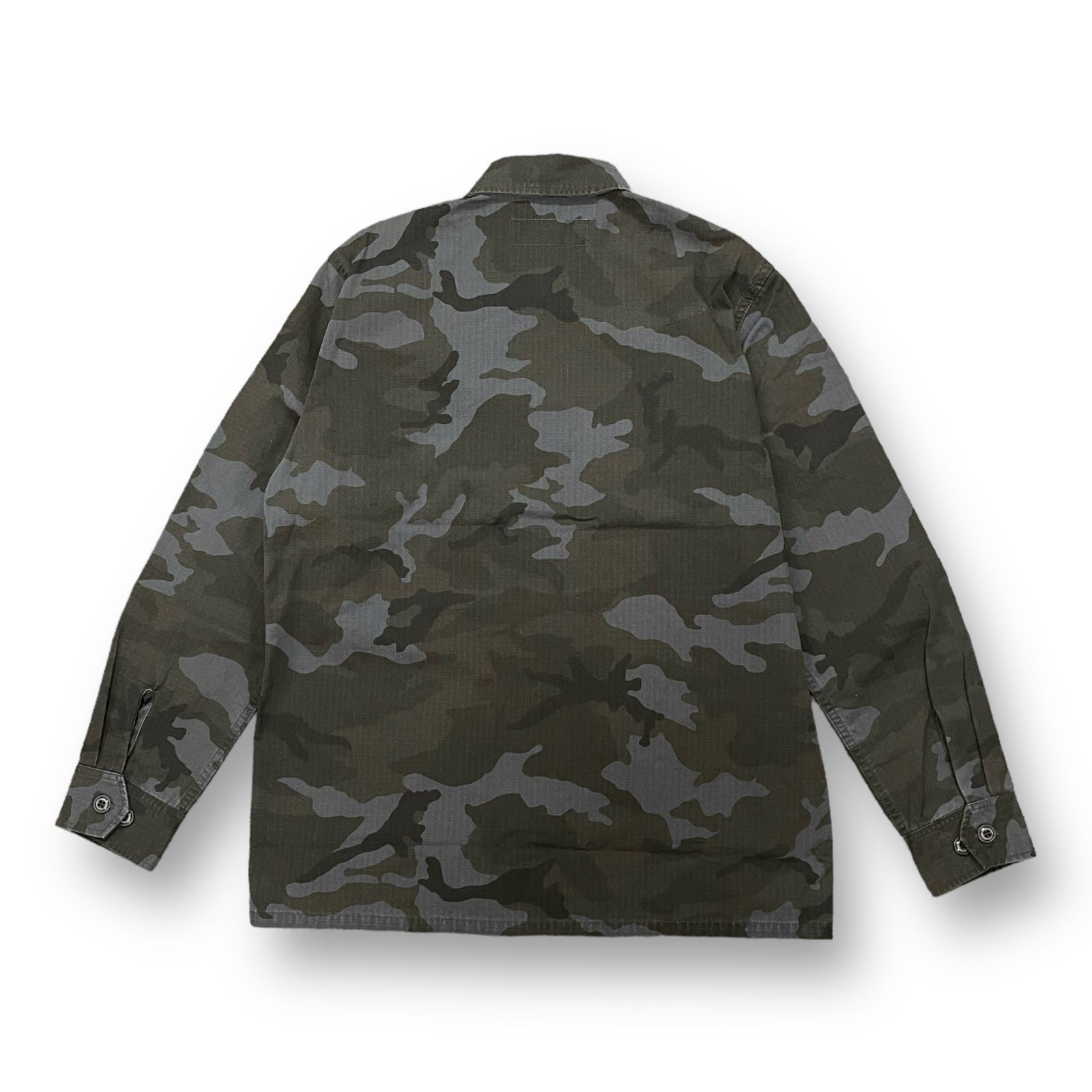 challenger camouflage jacket気になる方はご遠慮ください