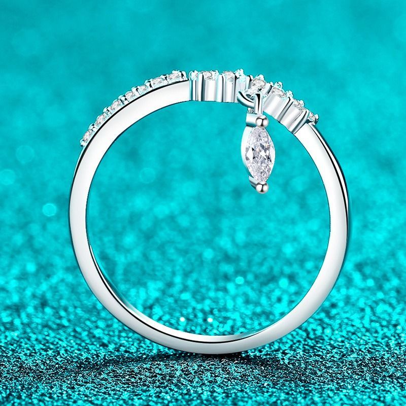 約14.5号　3EX 合計2.8ct モアサナイト リング 2ct0.4ct×2 約14.5号 3EX 合計2.8ct モアサナイト リング 2ct0.4ct×2 - メルカリ