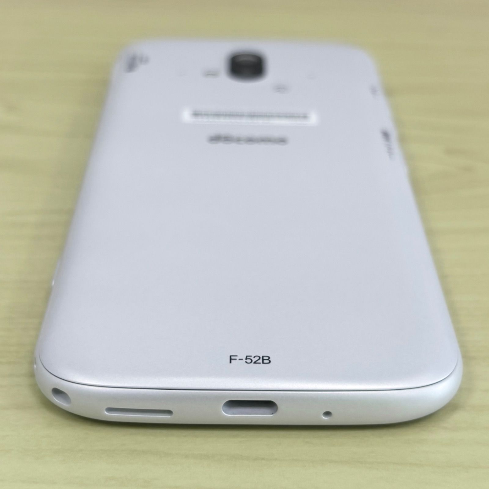 極美品】らくらくスマートフォン F-52B 64GB ホワイト SIMフリー 21011 