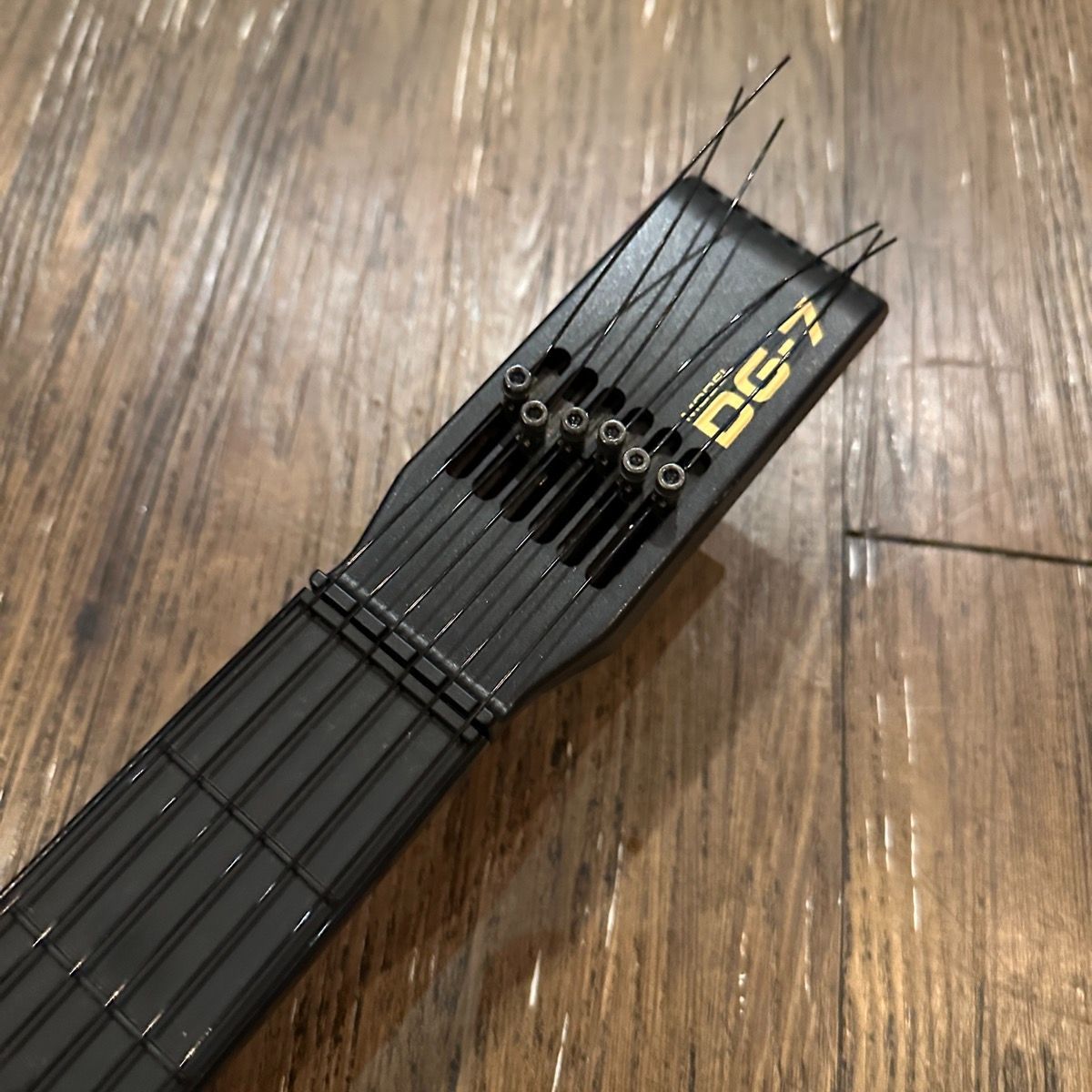 エレキギター シンセサイザー