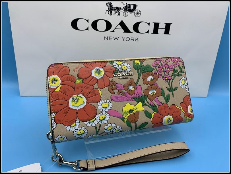 COACH 長財布 コーチ 財布 ラグジュアリ アコーディオン ウォレット レディース花柄フローラル新作 プレゼント 贈り物 ギフト ラウンドファスナー ロング ジップ ファッション 新品 未使用 CR930 C352-X1