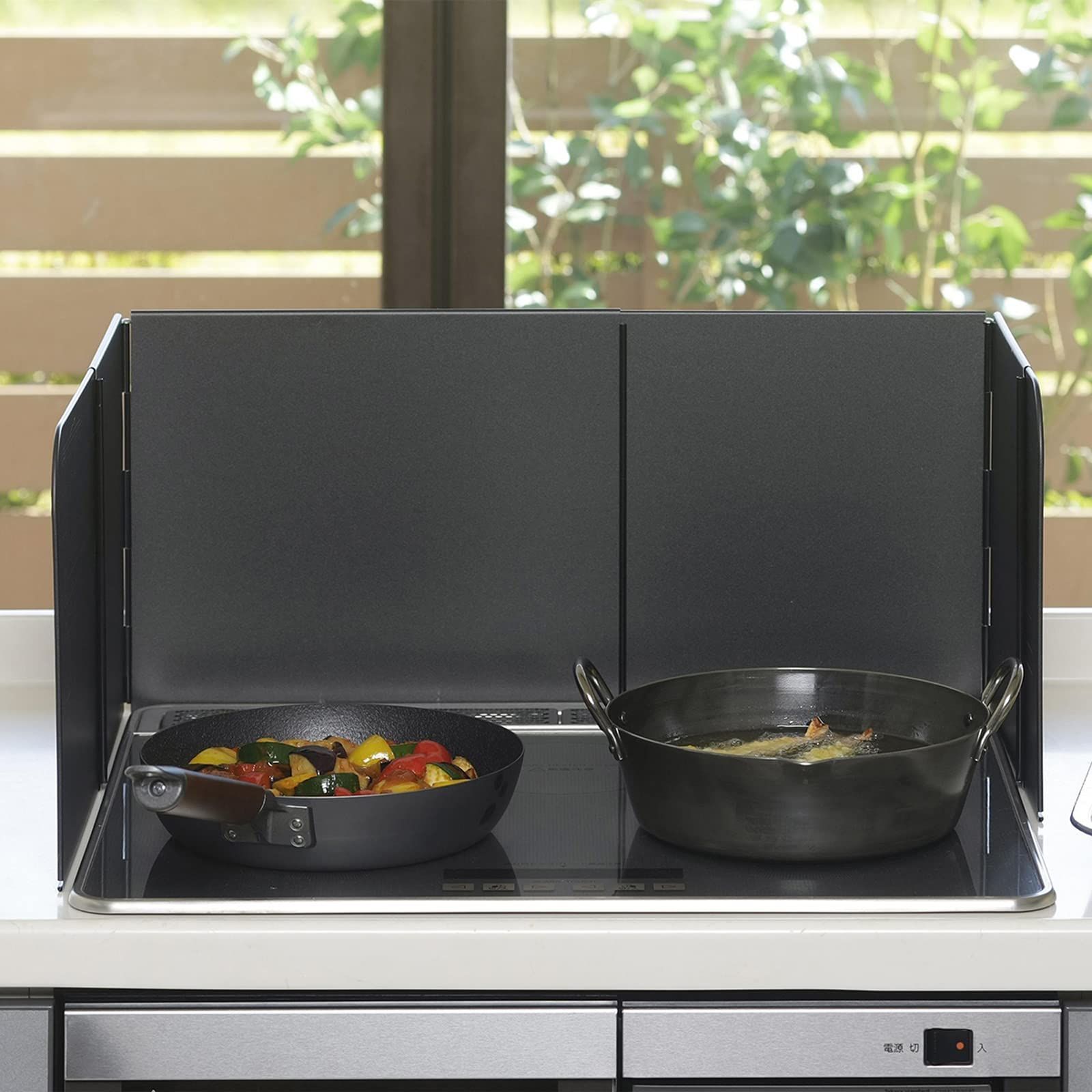 下村企販 レンジガード 油はねガード コンロ周り 幅36.5~67×奥行27~46×高さ28.5cm システムキッチン フッ素加工 日本製 送料無料レンジガード システムキッチン 用 カバー 油は