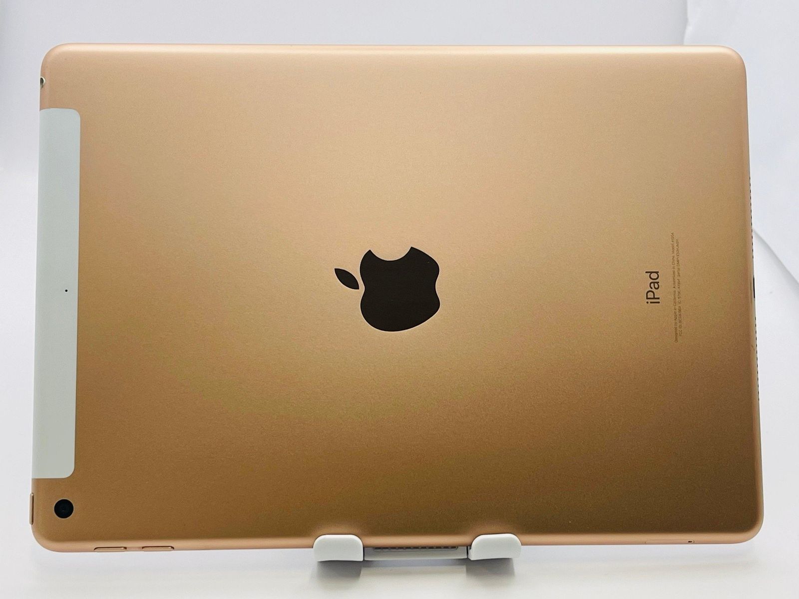 iPad(第六世代)ゴールド 128GB MRM22J/A