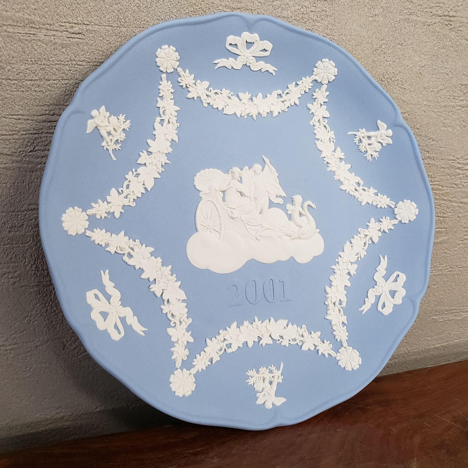 WEDGWOOD 2001年 イヤープレート ウエッジウッド 陶磁器 ジャスパー