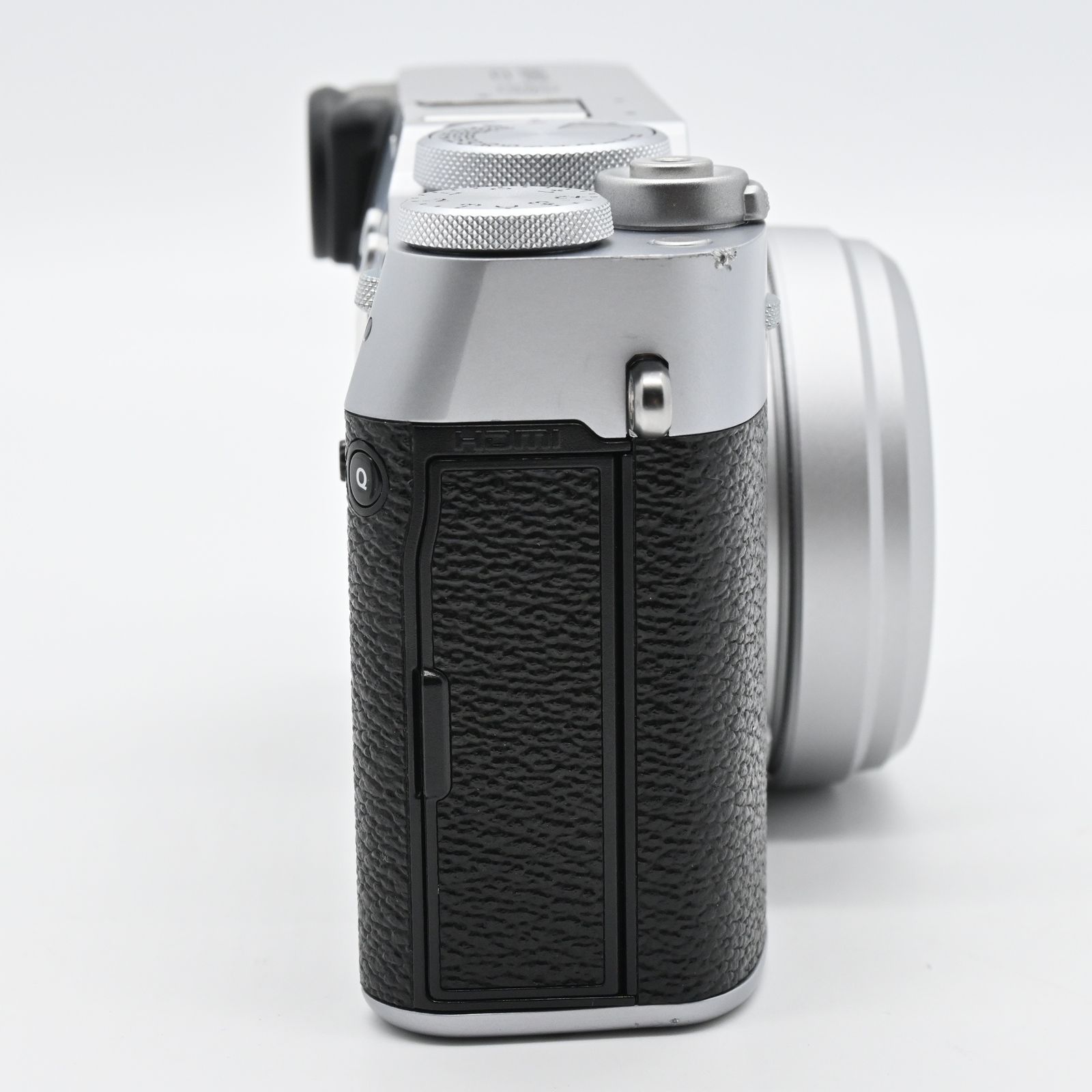 FUJIFILMx100viシルバーショット数290