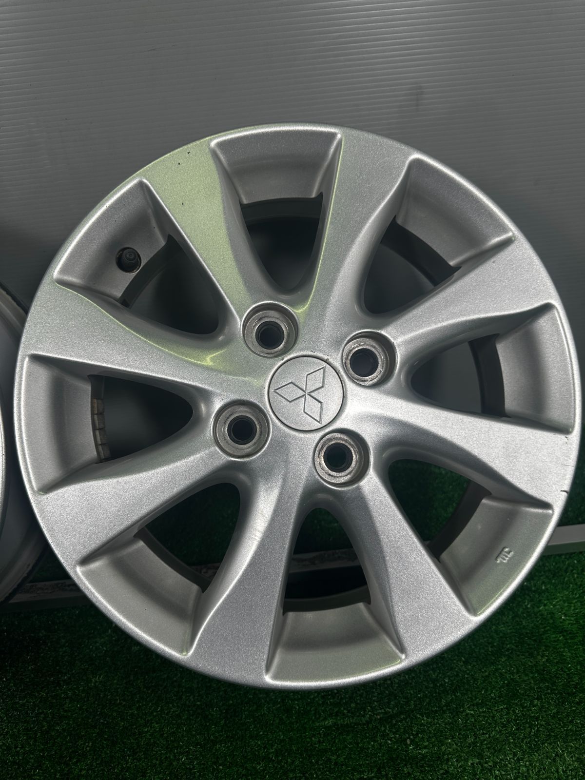 中古 三菱純正 14インチ スチールホイール & 新品タイヤ VITOUR 