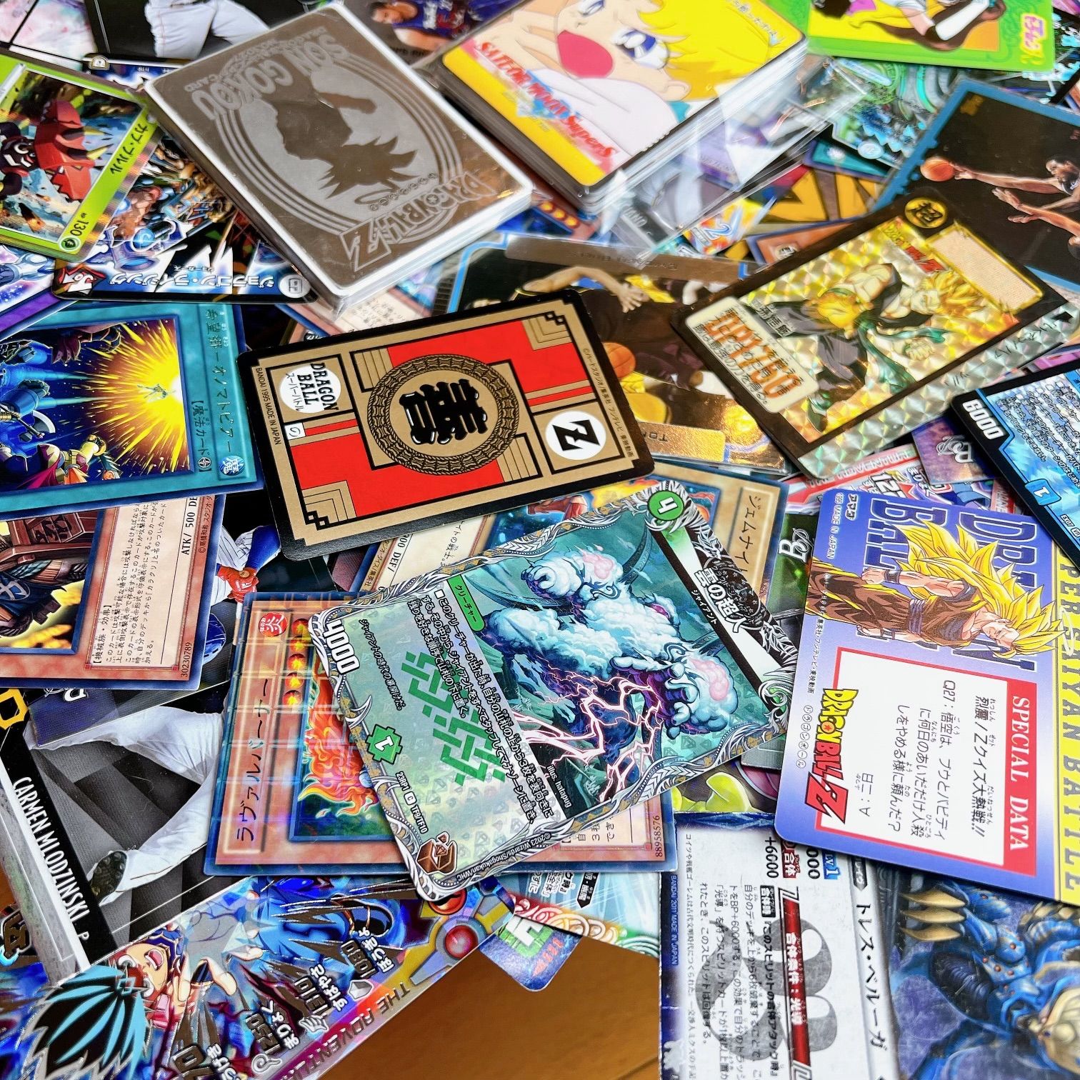 遊戯王 - 遊戯王 おまけ付き 500枚以上 まとめ売り 送料込み 初期 遊戯王 - 遊戯王 おまけ付き 500枚以上 まとめ売り 送料込み