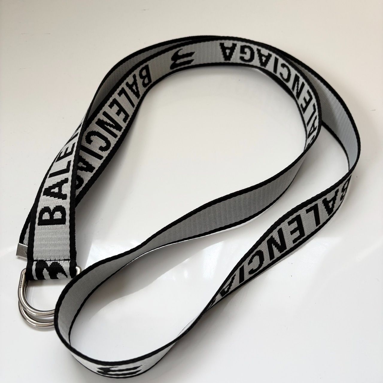 現行モデル BALENCIAGA バレンシアガ D RING ベルト ロングベルト ロゴ 現行モデル BALENCIAGA バレンシアガ D RING ベルト ロングベルト ロゴ