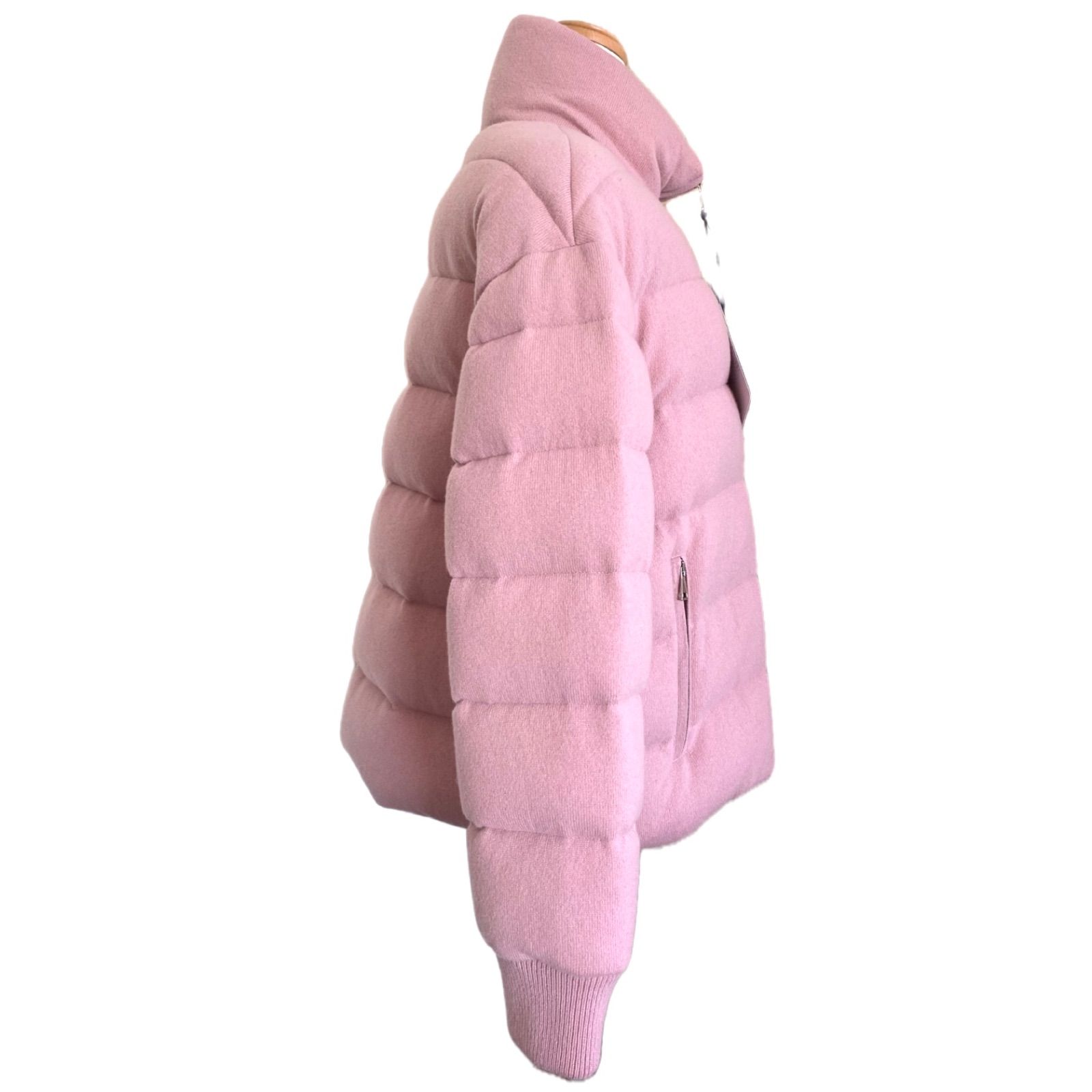 新品・未使用】モンクレール カシミヤ混ショートダウン CAYEUX - メルカリ