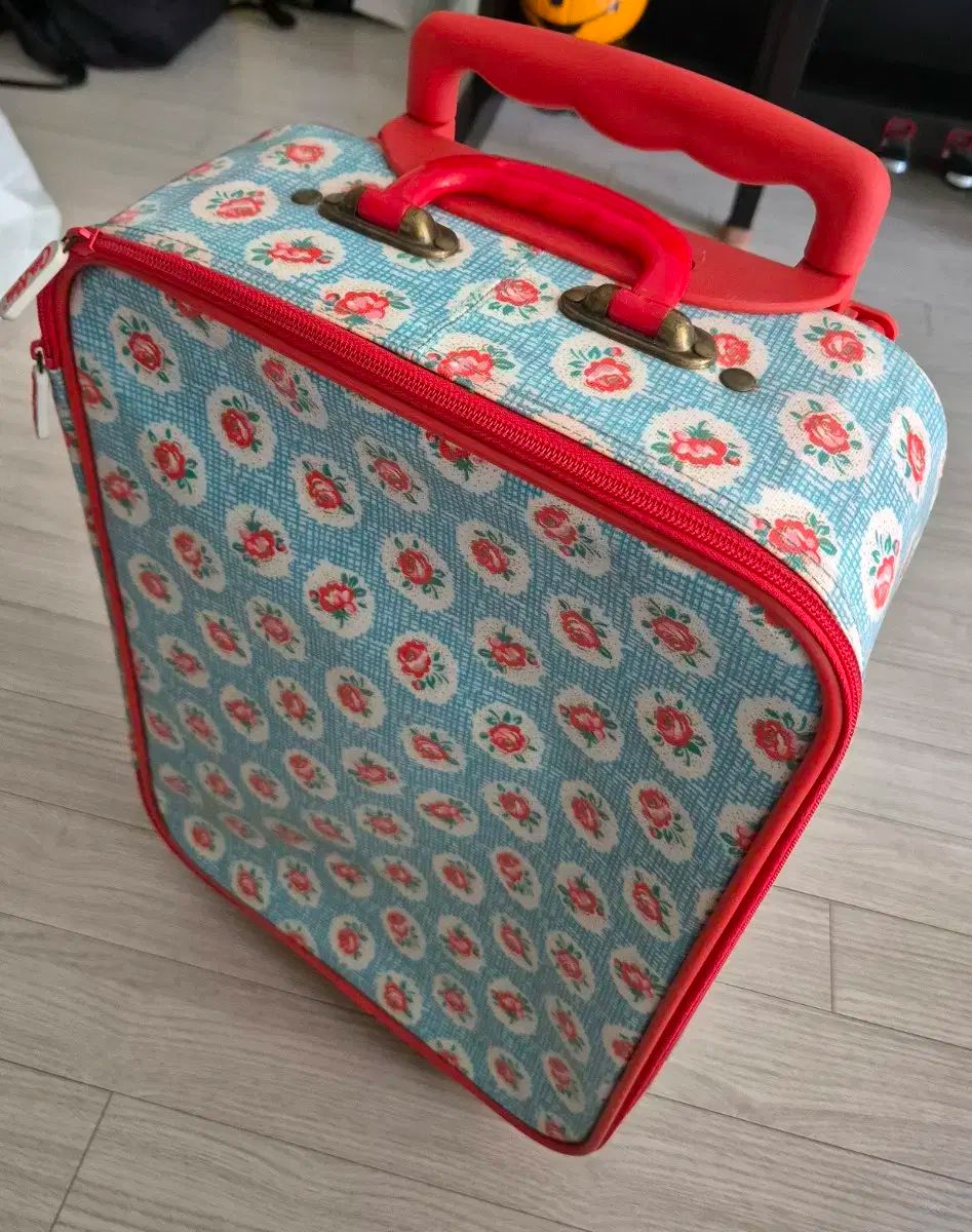 HaneAme(雨波)【アクリル美尻フィギュアスマホスタンド