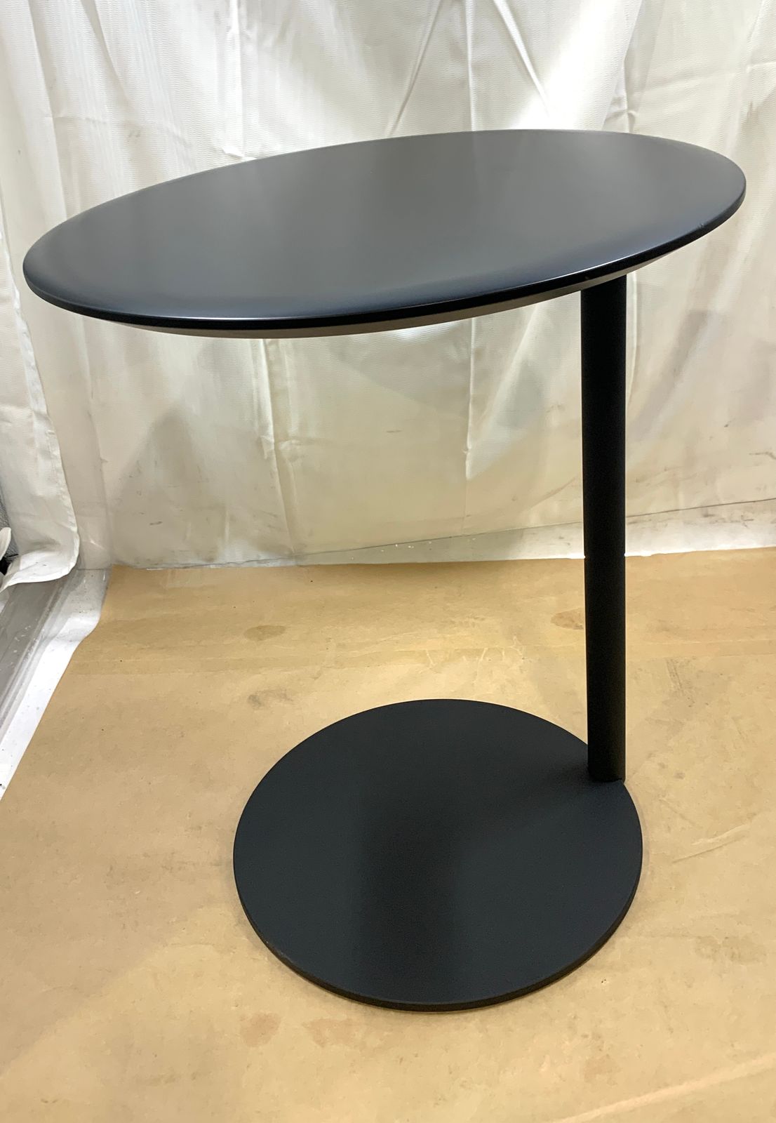 CON-TE FIX 480 サイドテーブル ブラック