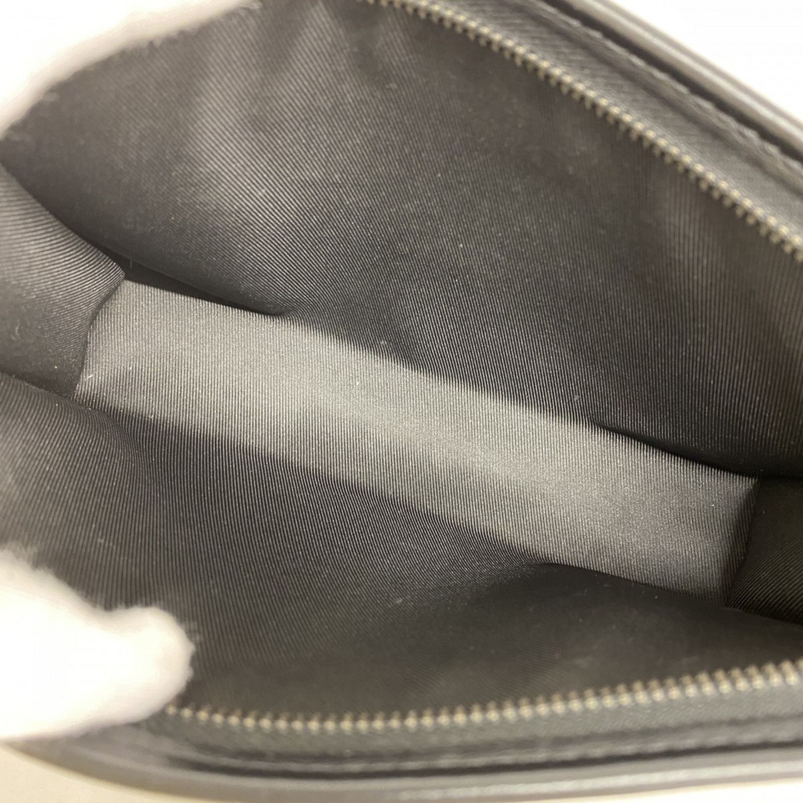 Vuitton ルイ