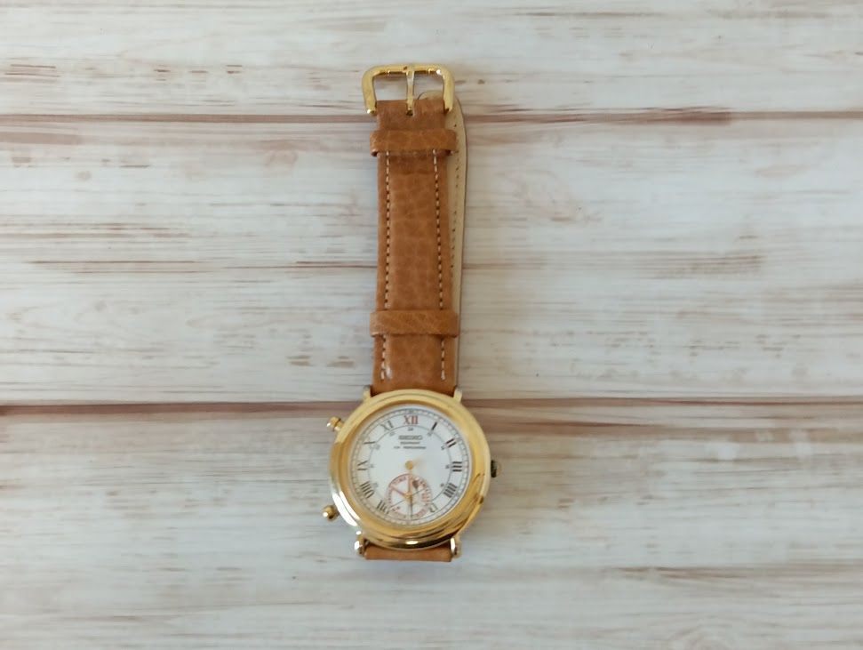 ✨SEIKO✨セイコー✨ローマン✨8M25-6010✨ホワイト文字盤✨腕時計✨ SEIKO 腕時計 8M25-6010白文字版ローマンクォーツ ✨SEIKO✨セイコー