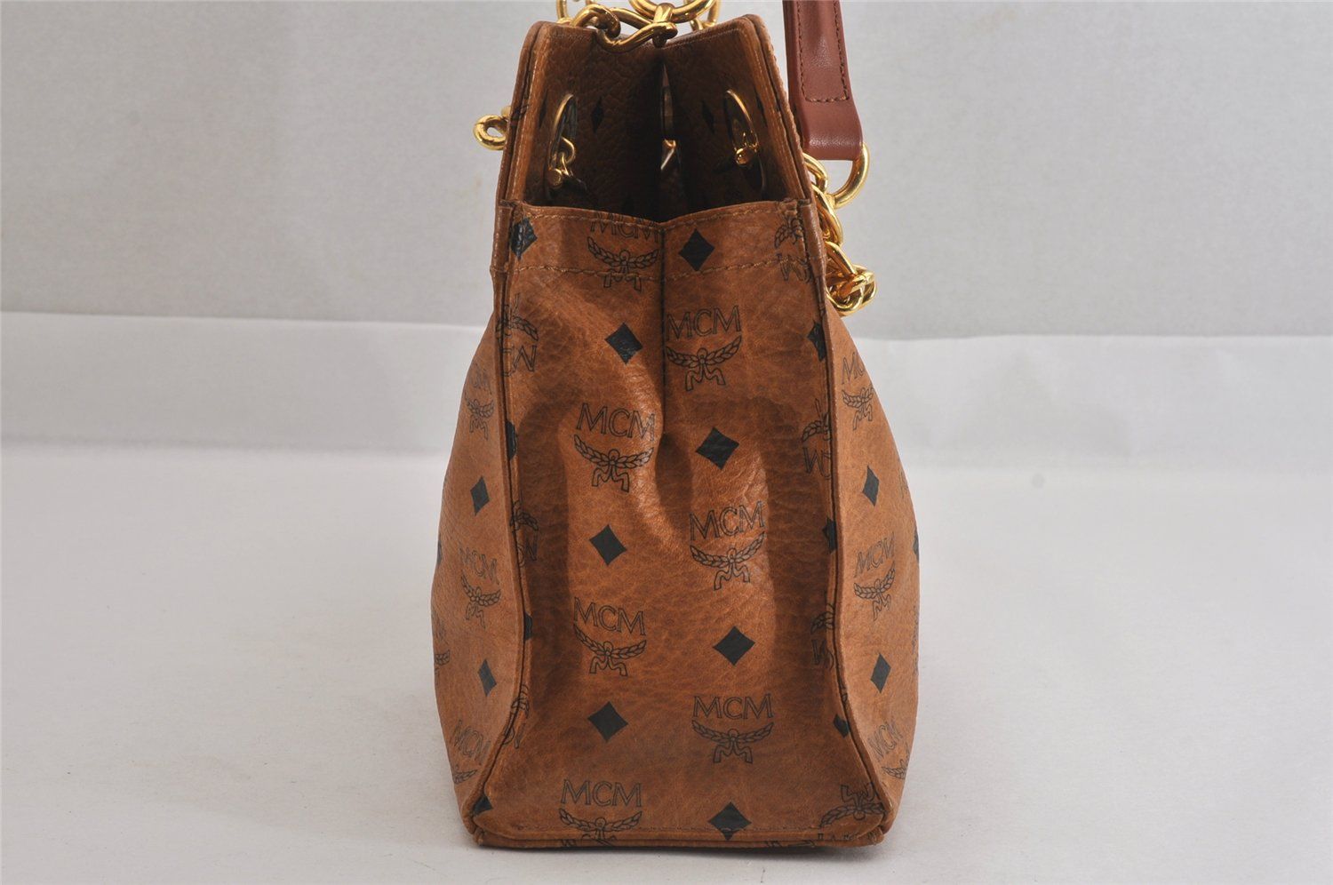 ✨MCM✨エムシーエム✨ヴィセトス✨ブラウン✨ショルダーバッグ✨ MCM エムシーエム ヴィセトス レザー ヴィンテージ ショルダー