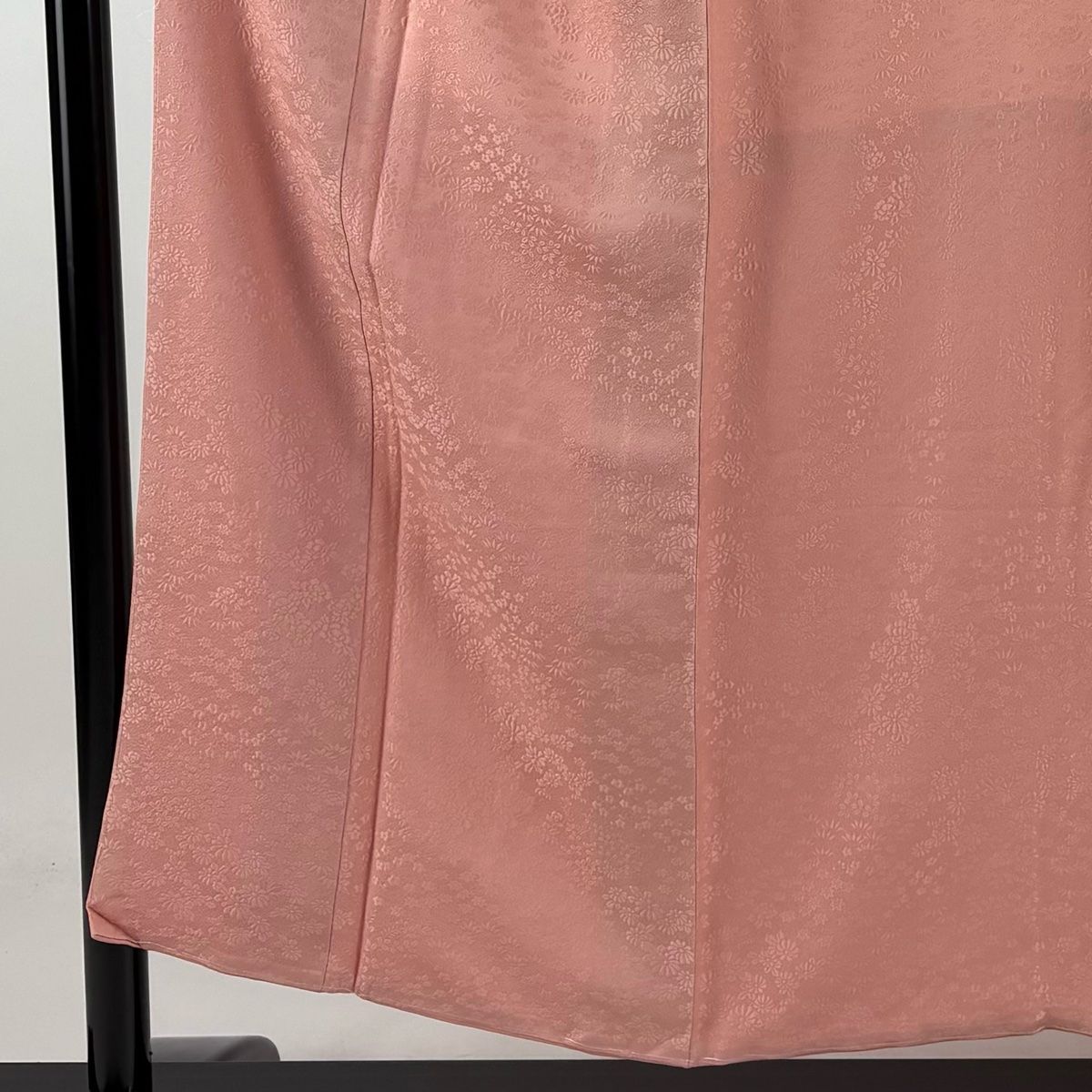 色無地 身丈152cm 裄丈62.5cm S 袷 梶山伸監修 落款 証紙 地紋 堅牢染 ピンク 正絹 秀品 一つ紋