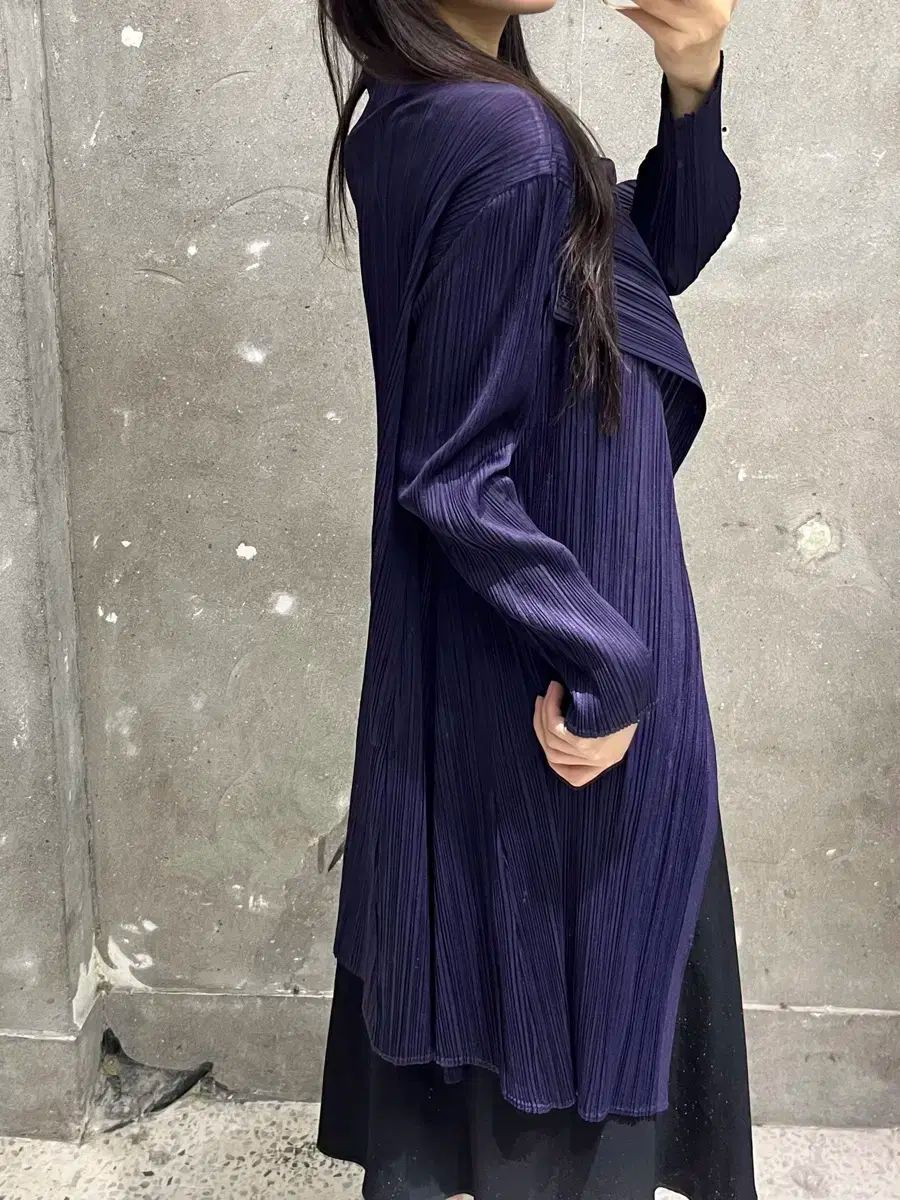 美品☆PLEATS PLEASE☆総柄 ブルー カーディガン ジャケットサイズ プリーツプリーズ PLEATS PLEASE ロングカーディガン - メルカリ
