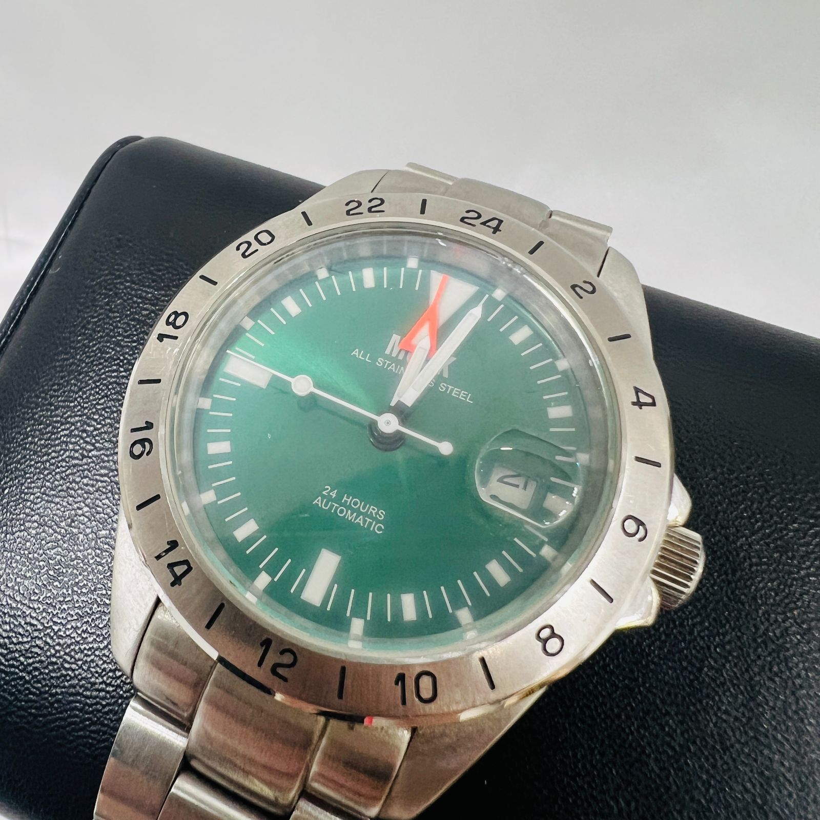 A【中古】MUSK ムスク MM-2110 メンズ腕時計 金属ベルト 文字盤緑 