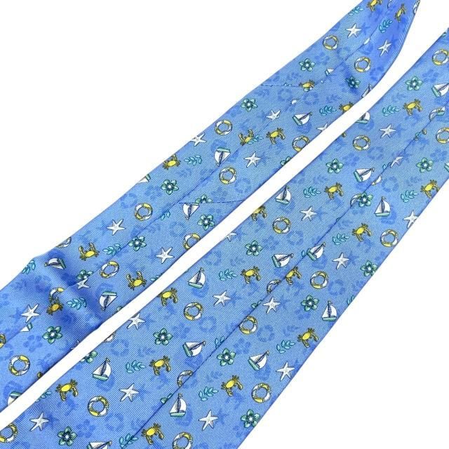 未使用　サルバトーレフェラガモ　ネクタイ　青　羊　動物・花柄　ハート フェラガモ ネクタイ Salvatore Ferragamo 鳥 動物柄 ネイビー sf1623