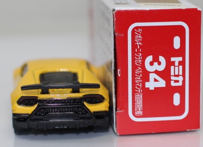 USED トミカ 34 ランボルギーニ ウラカン ペルフォルマンテ