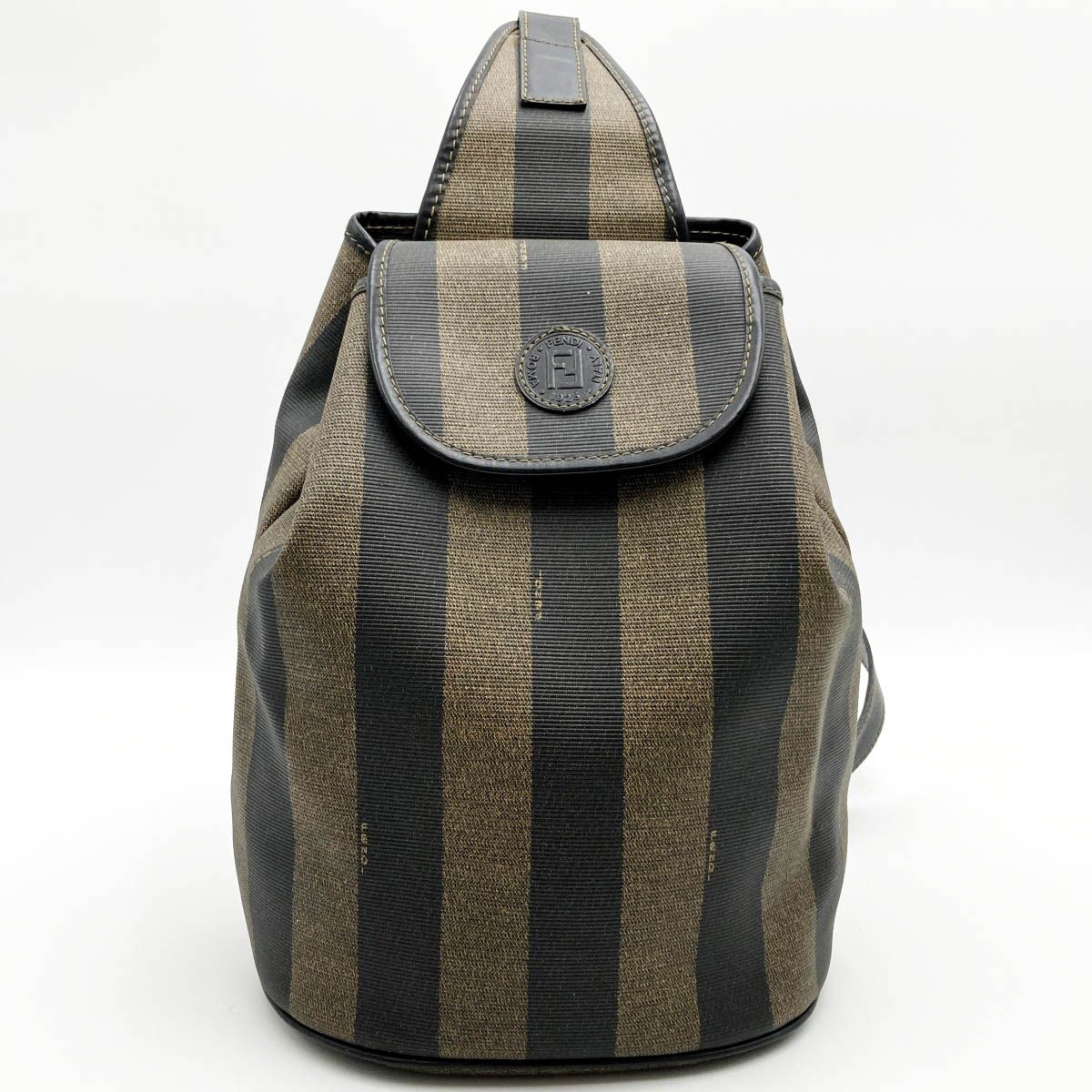 期間限定セール】＼美品／ FENDI フェンディ ペカン柄 ボディ