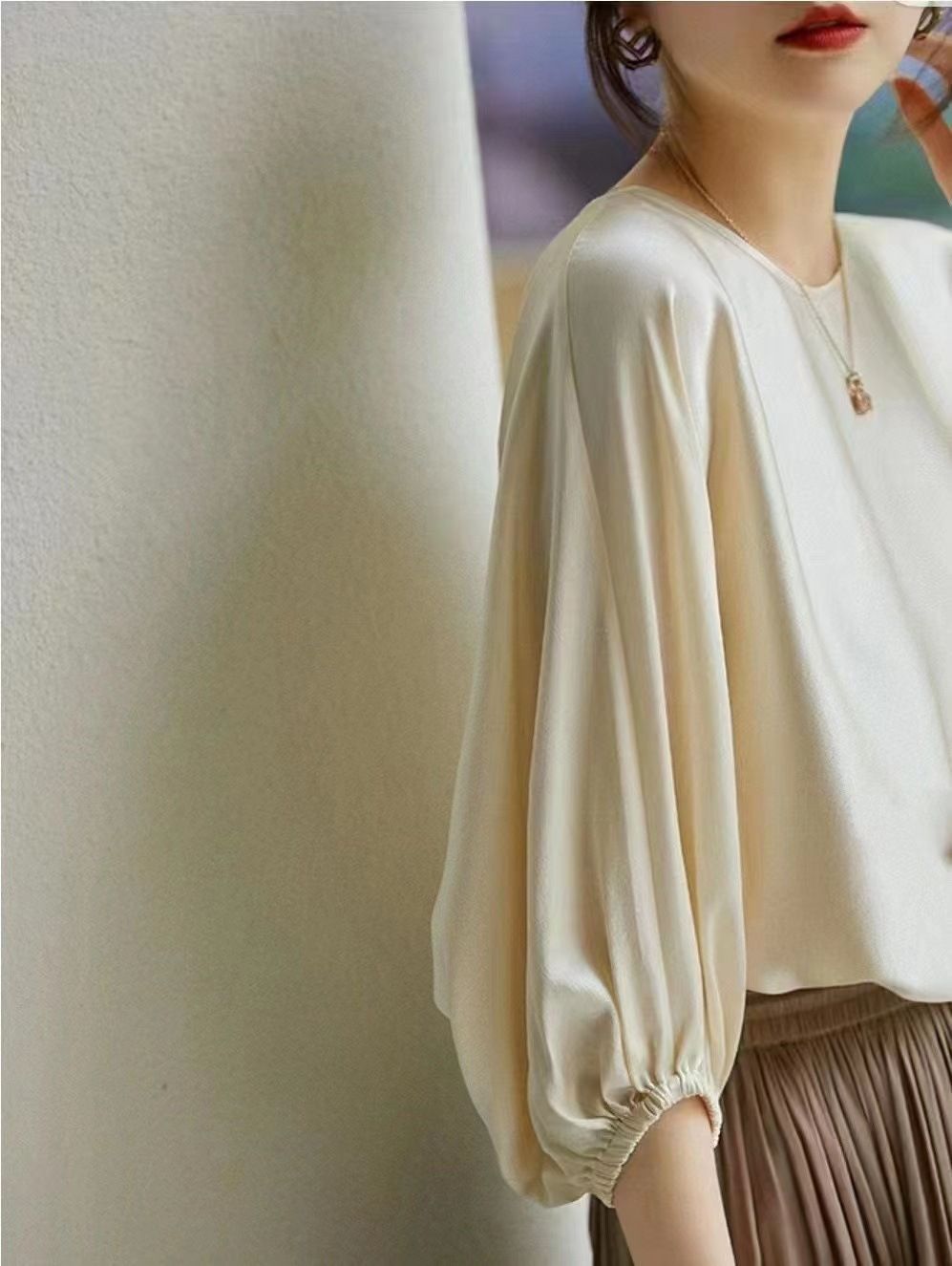 美品✨華やぐバルーンスリーブぺプラムトップスときれいなスリットパンツのセット ブラウス レディース トップス シャツ 半袖 7分袖 バルーン