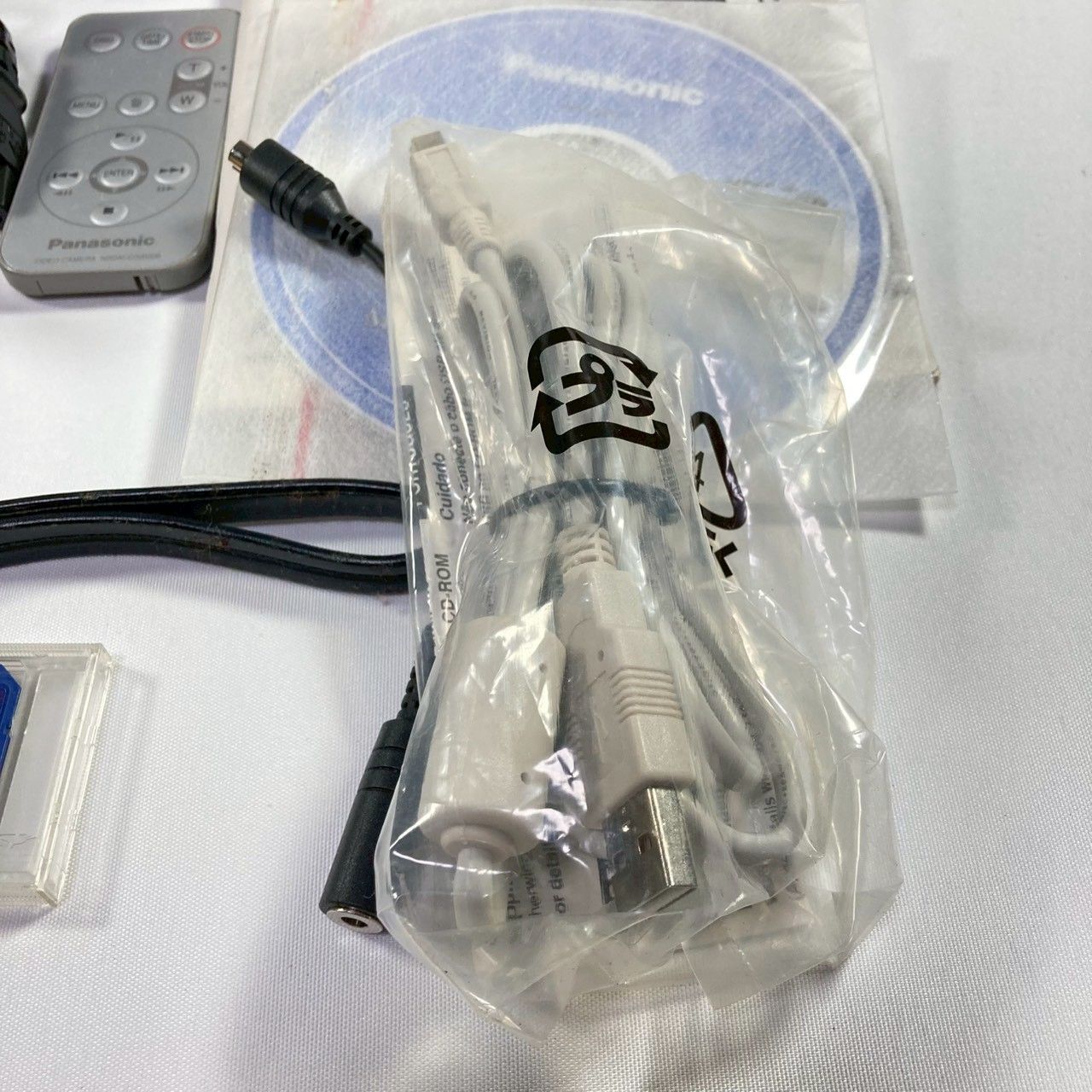 Panasonic SDR S 100 3 CCD ビデオカメラ