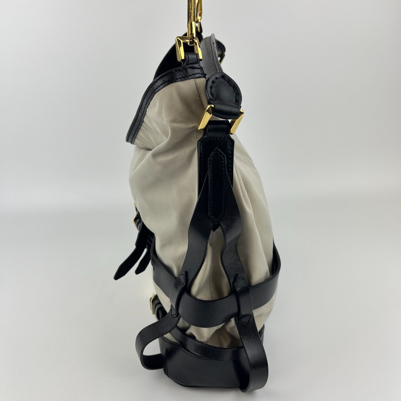 Burberry バーバリー ノバチェック ショルダーバッグ ヴィンテージ バーバリー ノバチェック ショルダーバッグ レザー シルバー金具