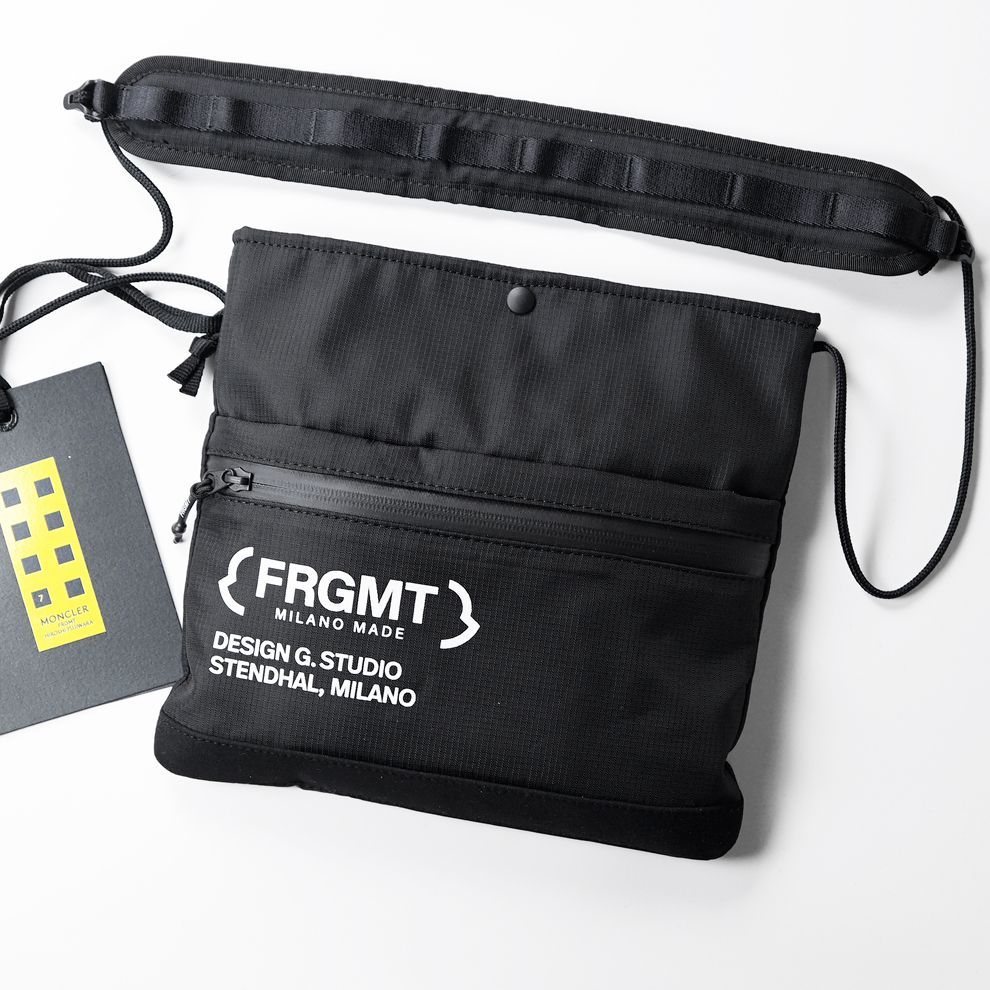 フラグメントロゴ 7 MONCLER GENIUS FRGMT モンクレール ジーニアス 日常使いに抜群! ナイロン ショルダー バック サコッシュ 藤原ヒロシ fragment design ケーブル編み カジュアル
