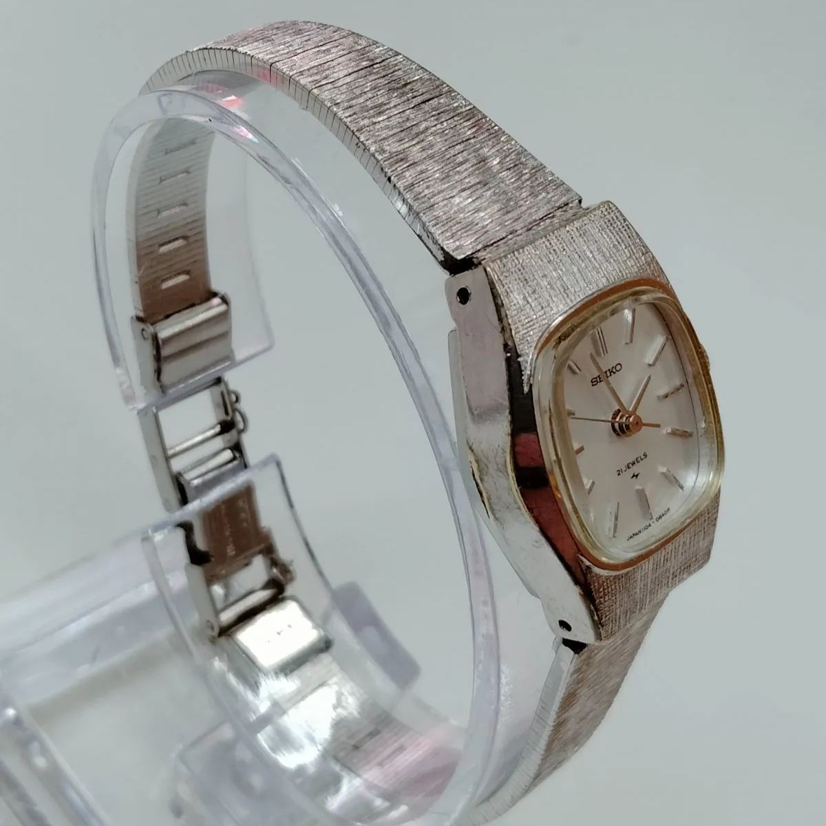 10000円購入先《専用》SEIKO 腕時計 シルバー 手巻き ラウンド ヴィンテージ