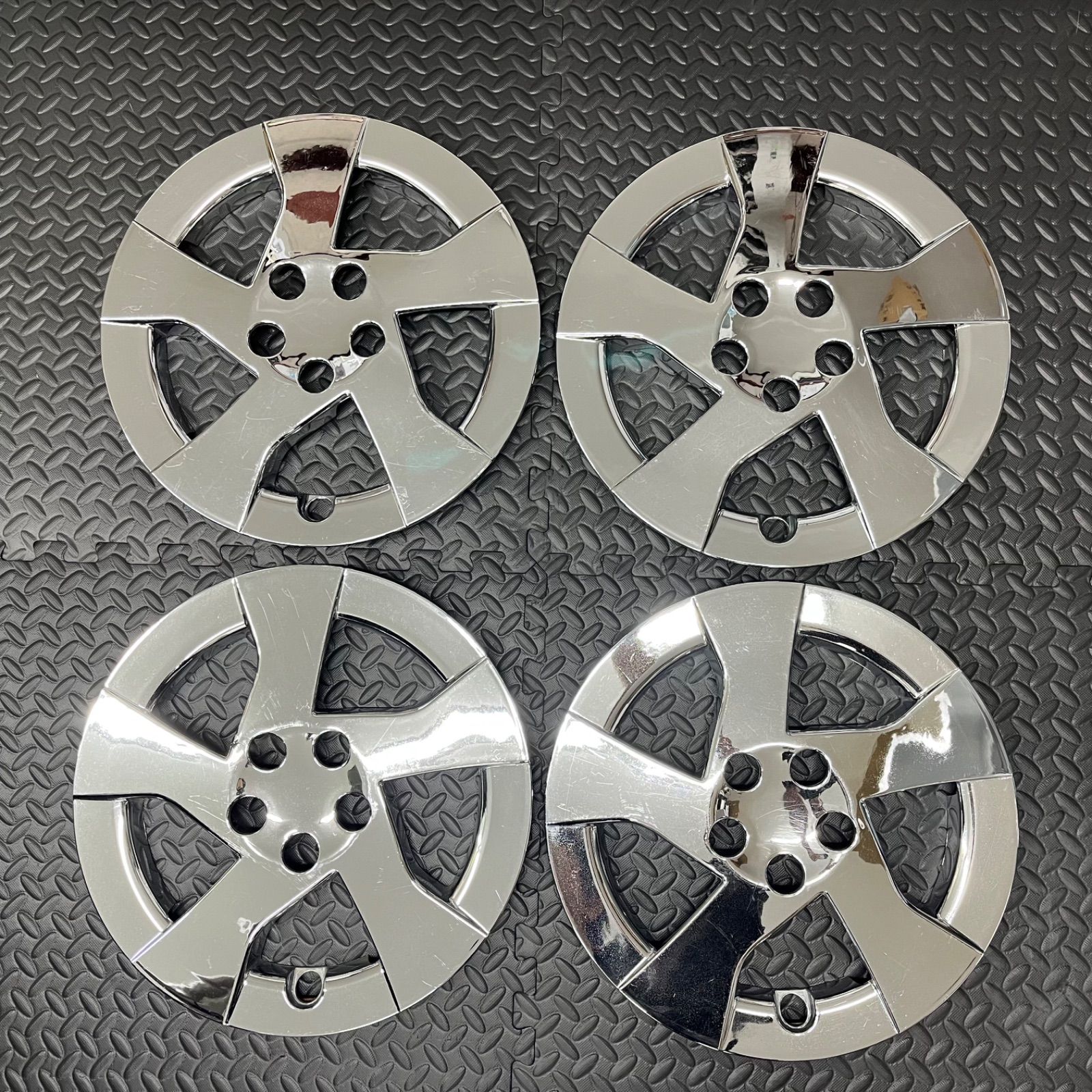 美品30プリウス前期usdm、北米、ハワイクロームキャップ 30プリウス us