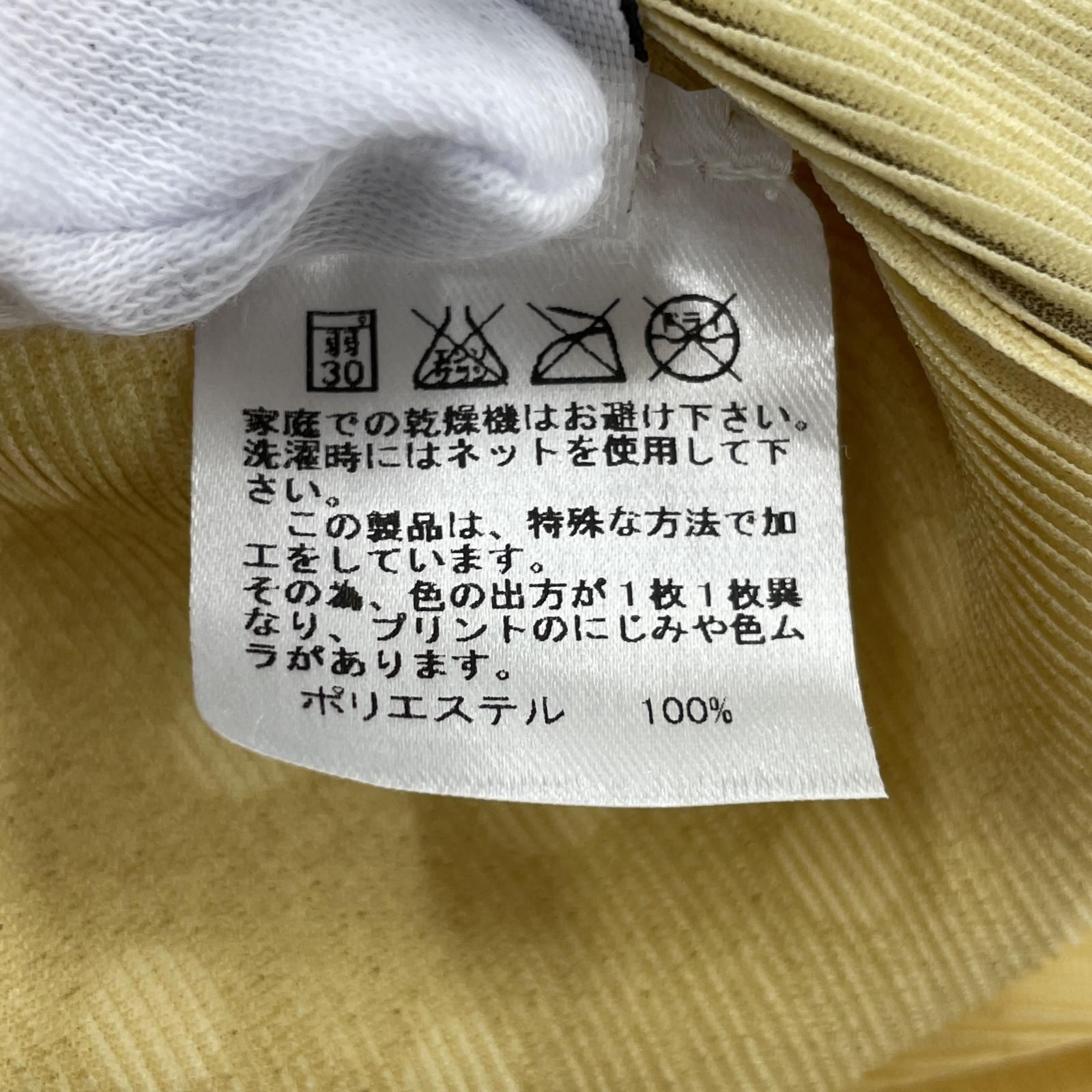 タンクトップ