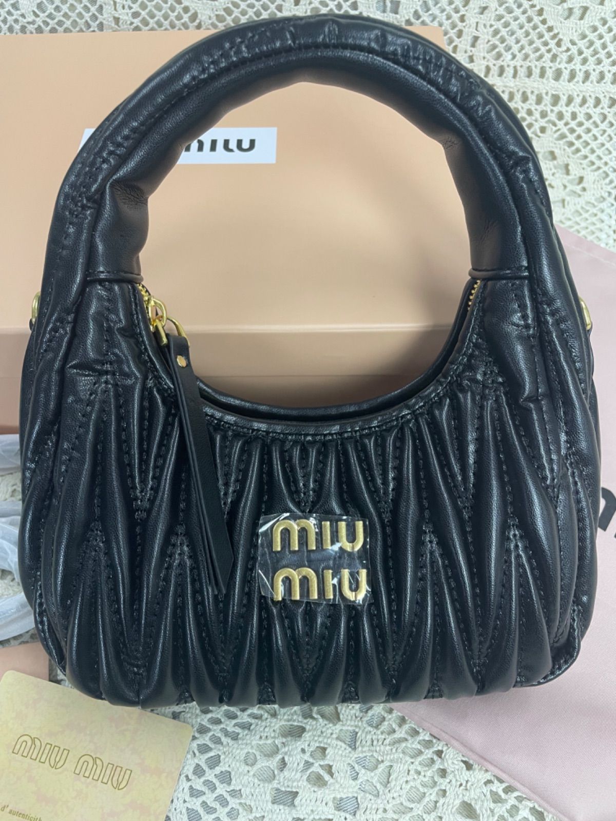 【新品 箱付き】2way miumiuショルダーバッグ