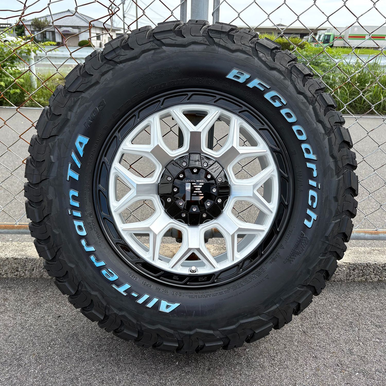 4本セット ランクル250 ランクル300 17インチ レクセルホイール インフェルノ BF Goodrich KO3 275 70R17 265 70R17 TRITUETUBI_COM