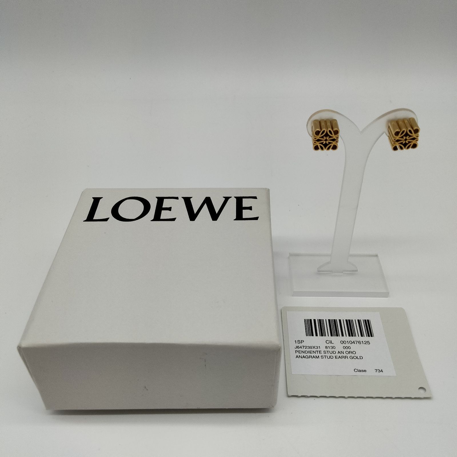 ✨美品✨ ロエベ J647239X31 8130 000 アナグラムロゴピアス - メルカリ