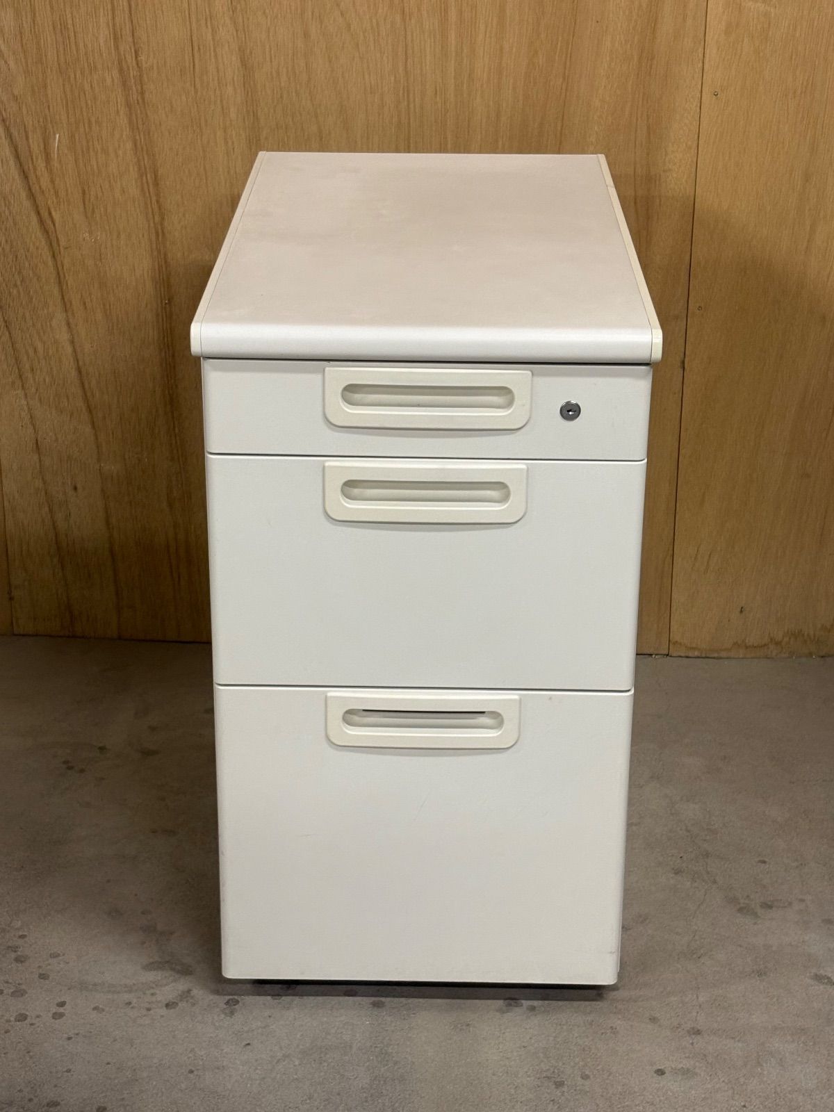 GK116 山口県下松市より 脇机 3段ワゴン プラス PLUS 幅40cm 奥70cm 高70cm オフィス家具 事務機器