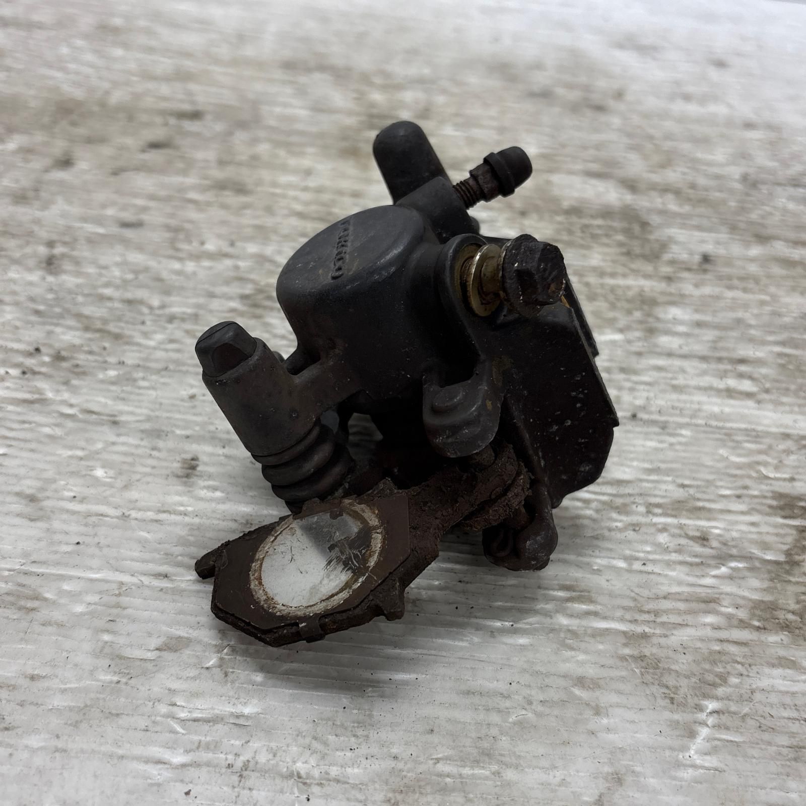 SUZUKI アドレスV100 CE13A フロントキャリパー スズキ 2025年最新