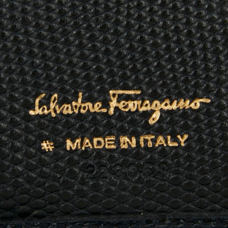 サルヴァトーレフェラガモ ヴァラリボン