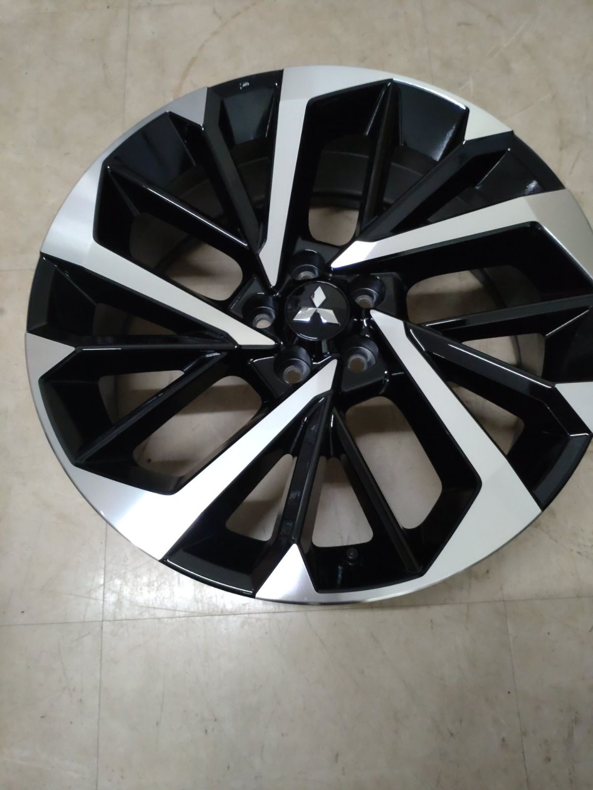 ♪ 新車外し 三菱 アウトランダー PHEV 純正 20インチ 8J 35 114.3-5H アルミホイール 1本 ENKEI