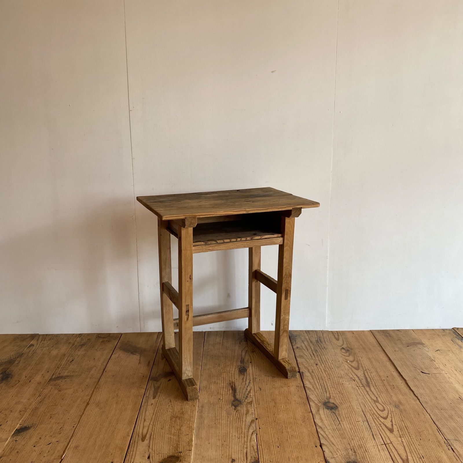 レトロなデスク 机 シャビー 昭和 Desk / Table Office Desk