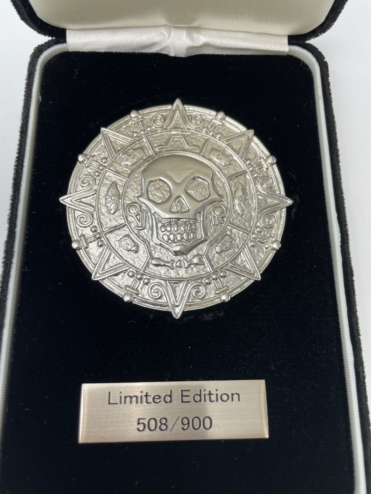 【希少非売品】パイレーツオブカリビアン　純銀　シリアルナンバー付き 限定品】パイレーツオブカリビアン 純銀メダル - メルカリ