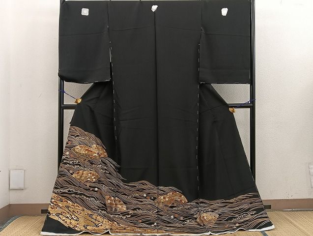 平和屋着物□豪華黒留袖 駒刺繍 扇面飾花文 金彩 正絹 逸品